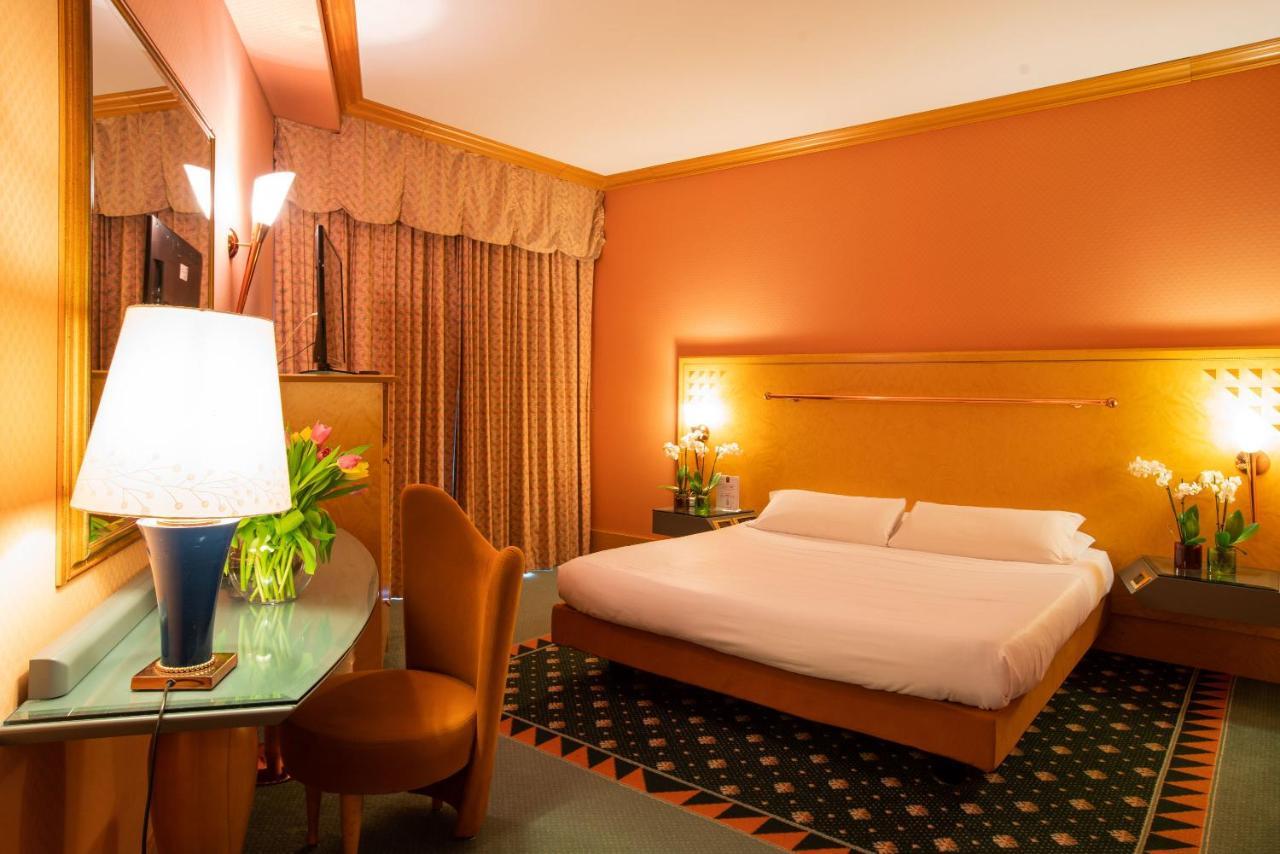 Shg Hotel Antonella Pomezia Luaran gambar