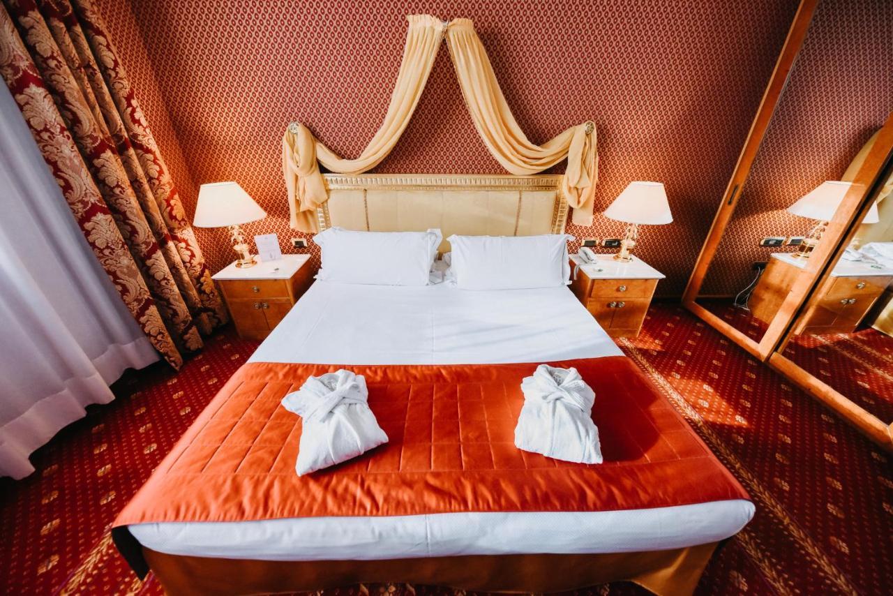 Shg Hotel Antonella Pomezia Luaran gambar