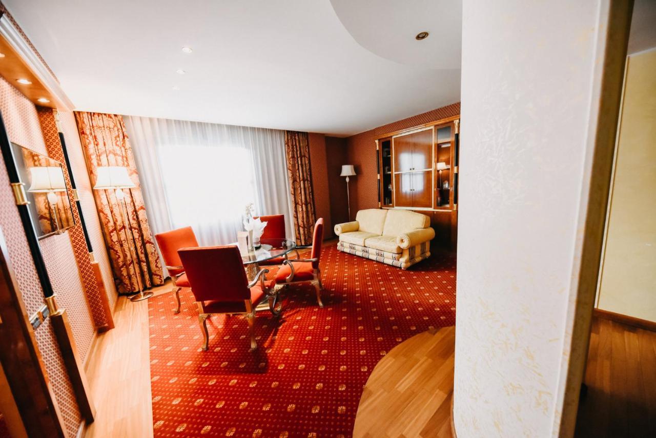 Shg Hotel Antonella Pomezia Luaran gambar