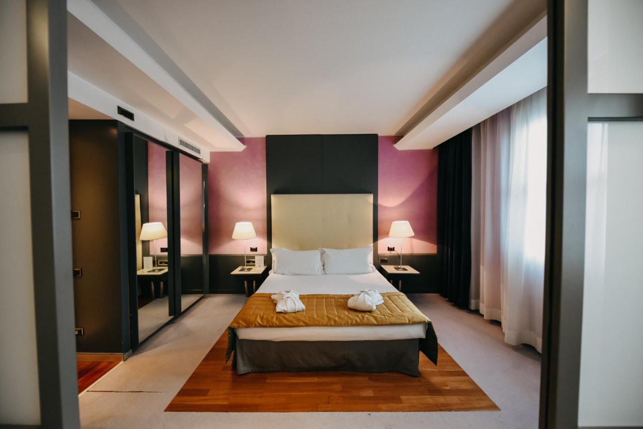 Shg Hotel Antonella Pomezia Luaran gambar