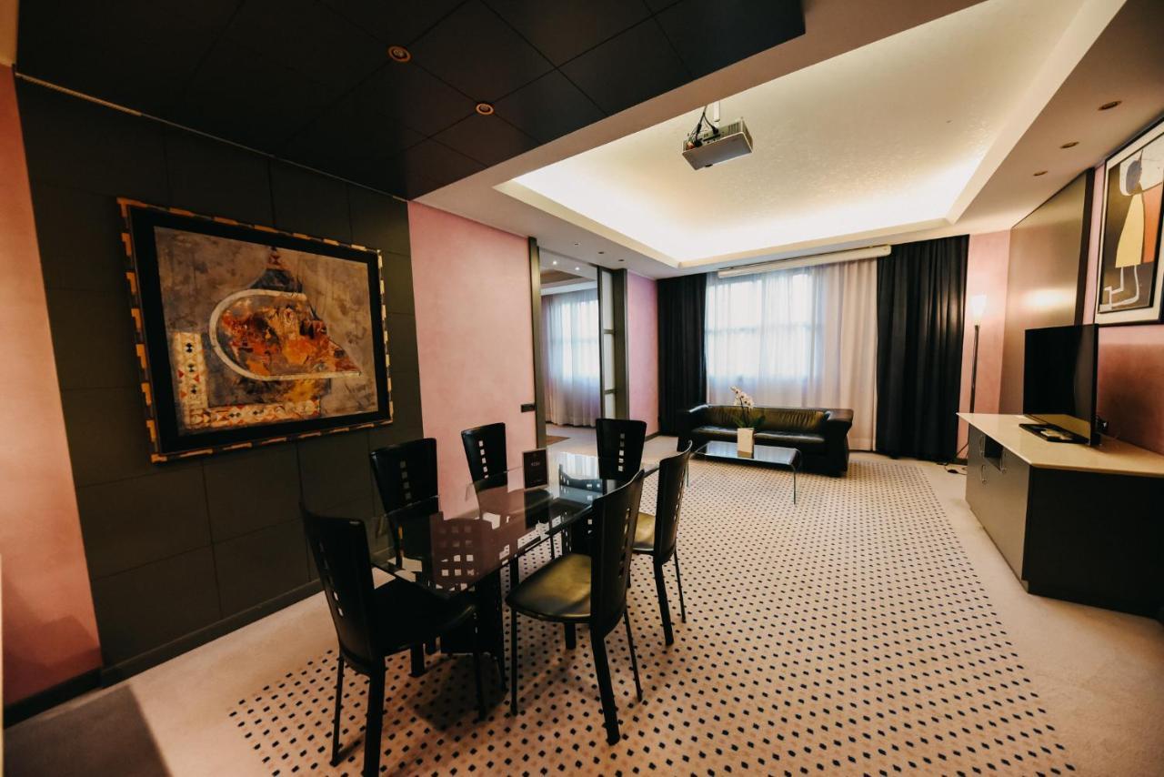 Shg Hotel Antonella Pomezia Luaran gambar