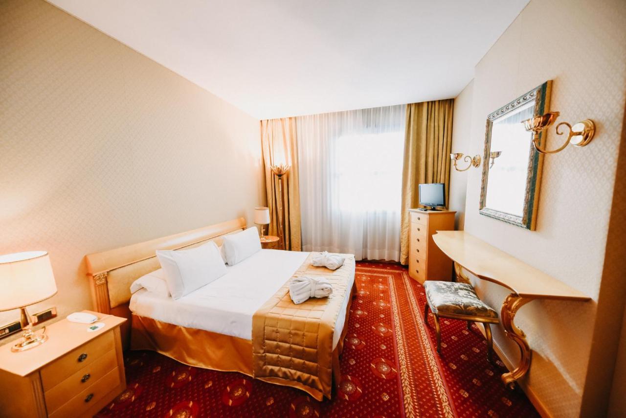 Shg Hotel Antonella Pomezia Luaran gambar